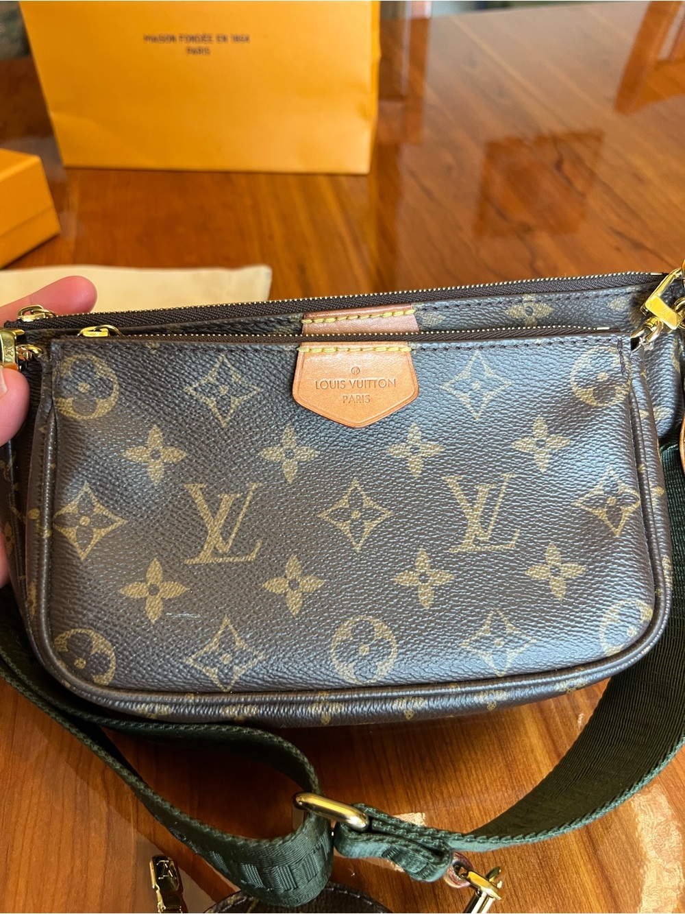 Louis Vuitton Multi Pochette Accessoires Monogram Crossbody Bag Khaki Strap - Picture 3 of 17